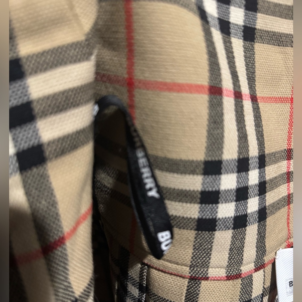 Burberry authentic mini skirt made in Scotland from wool